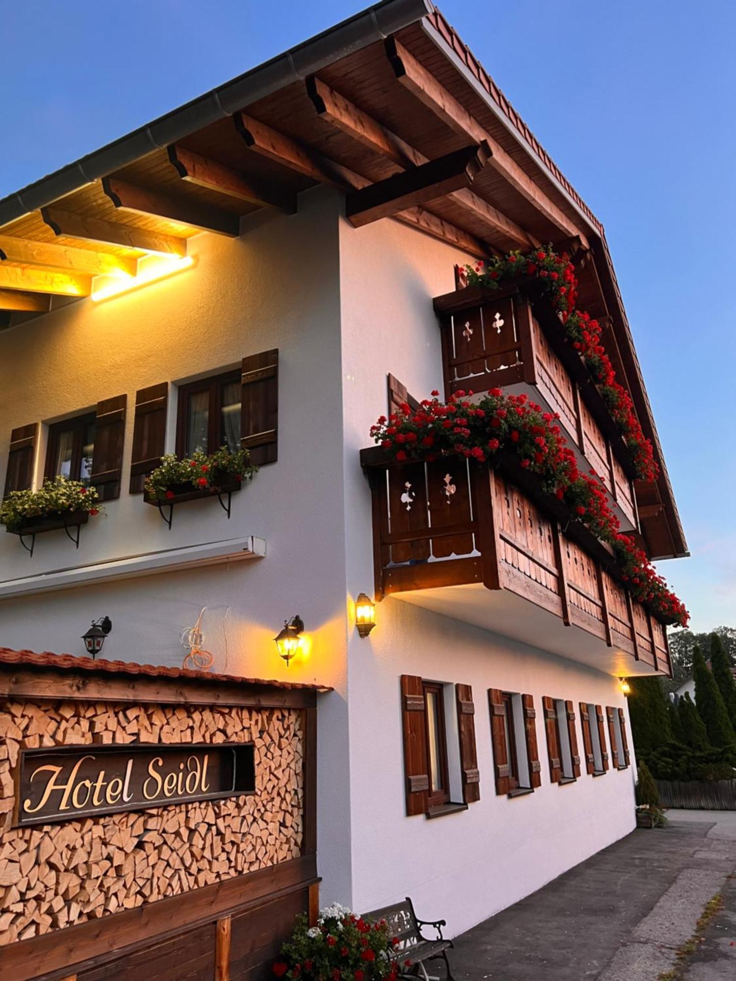 Hotel Seidl Straßlach-Dingharting المظهر الخارجي الصورة